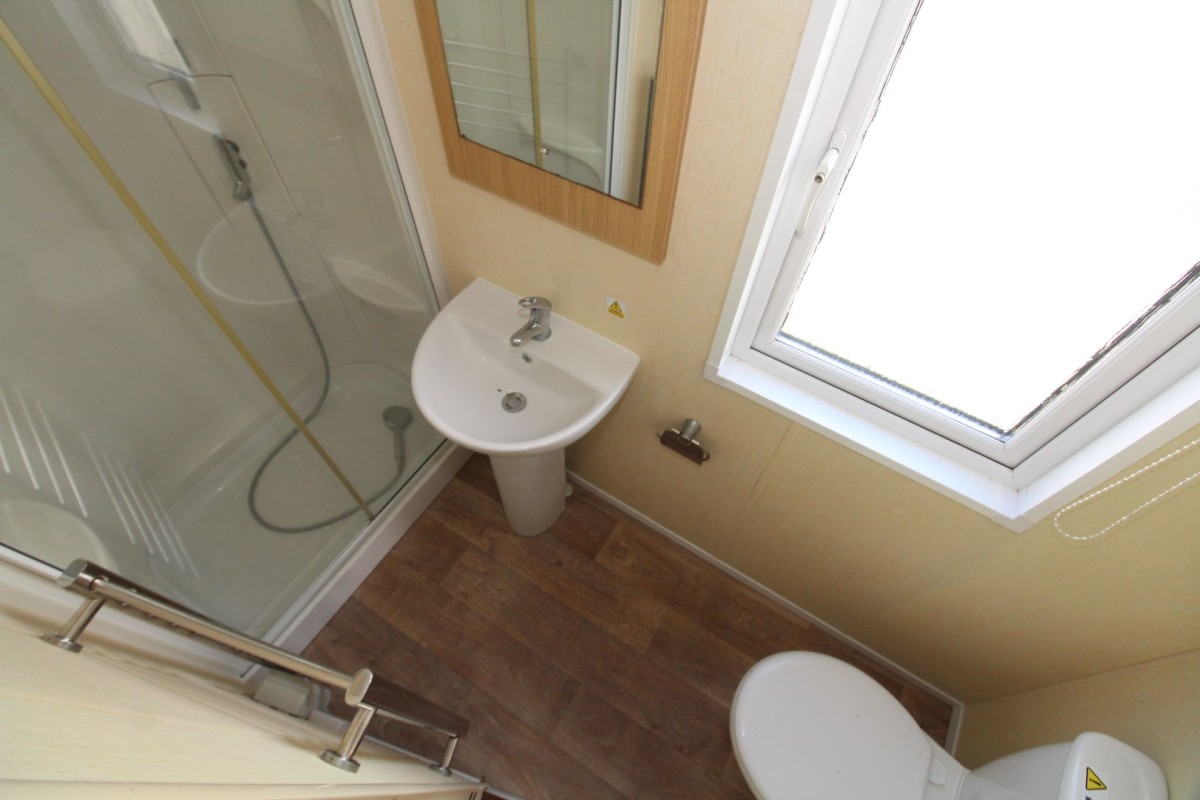 Regal Lodge 2 Bedrooms 36.80 m² 13