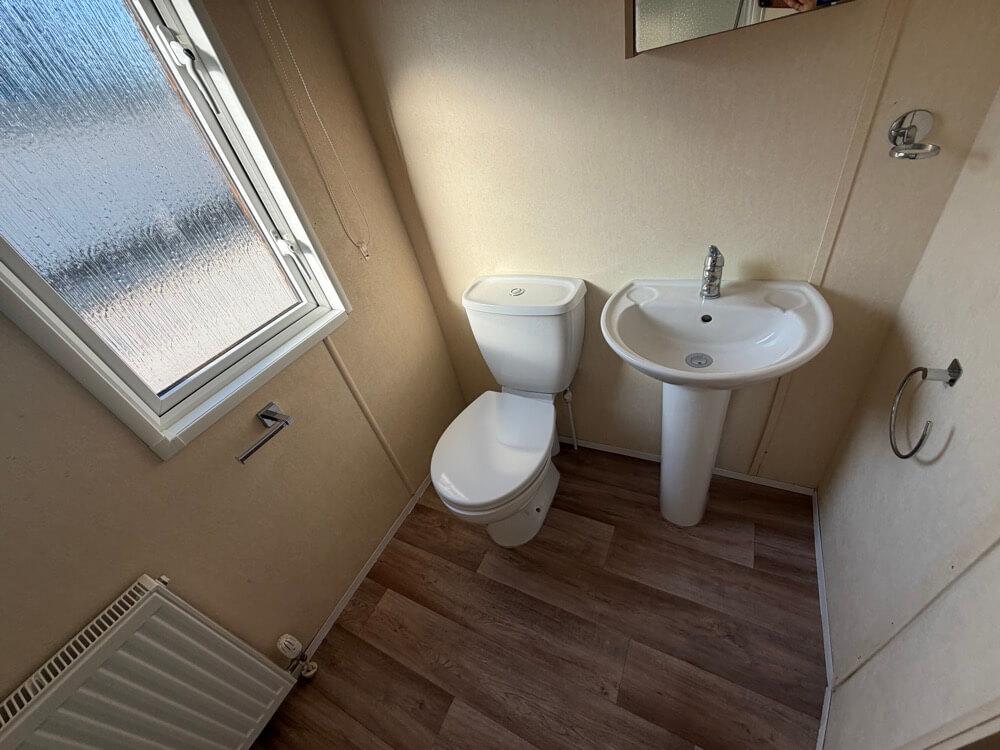 UK 44 2 Bedrooms 42.00 m² 19