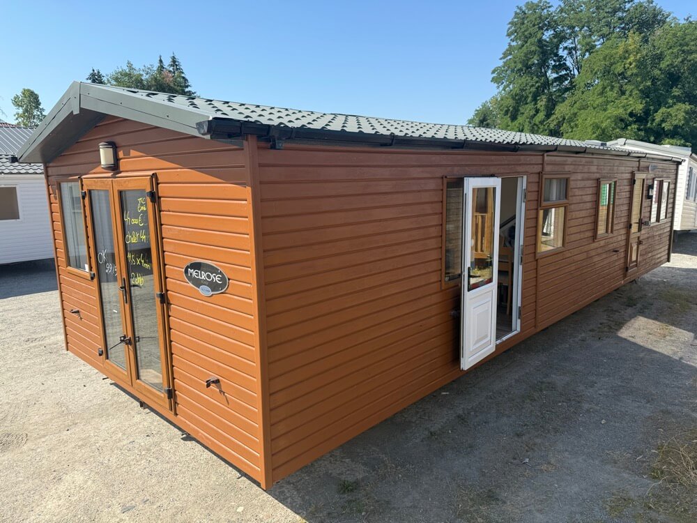 UK 44 2 Bedrooms 42.00 m² 23