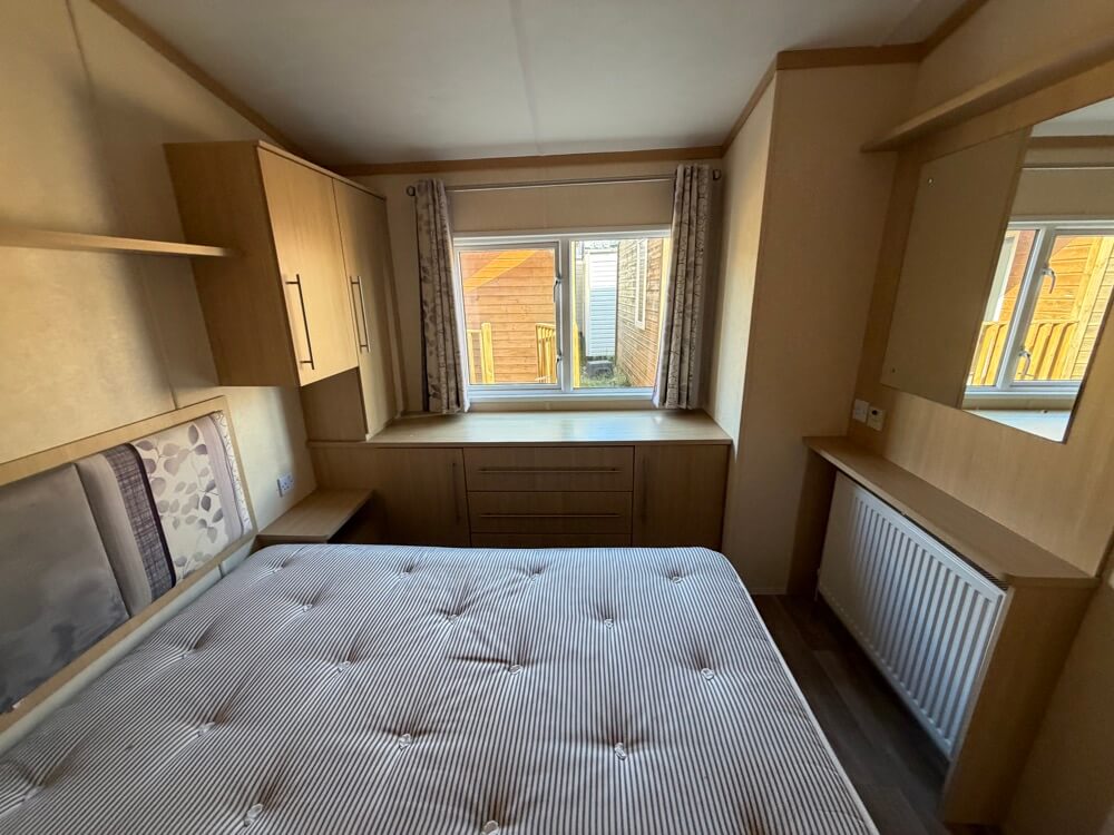 UK 44 2 Bedrooms 42.00 m² 10
