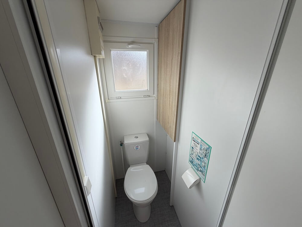 R 24 Integrated Terrace 2 Bedrooms 32.00 m² 2015 16