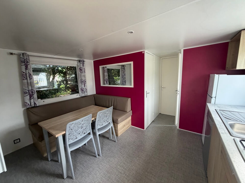 R 24 Integrated Terrace 2 Bedrooms 32.00 m² 2015 4