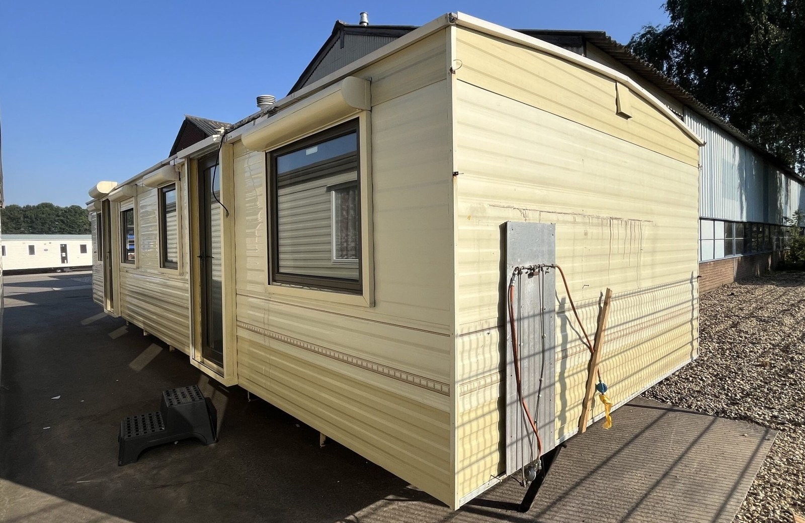 Atlas Debonair 2000 3 Bedrooms 37.00 m² 3