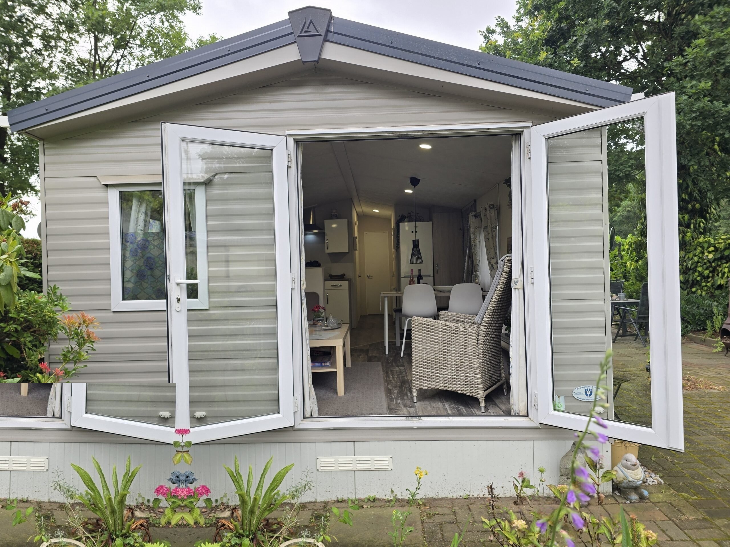Delta Saffron 2 Bedrooms (40.70 m²) 2