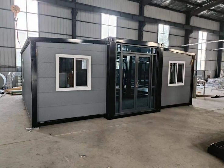 Expandable Container Double-Wing 20 ft (37 m²) 11