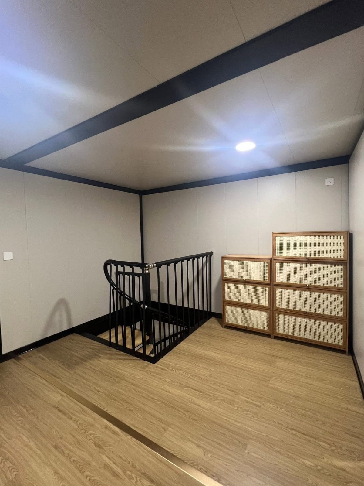 Contenedor Expandible Standard Compacto 20 pies · Doble Dúplex (55 m²) 12